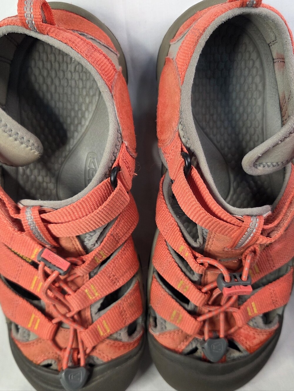 KEEN Unisex Newport H2 Sandal  In Coral Yellow Accents Sz 6 Used Condition Sport